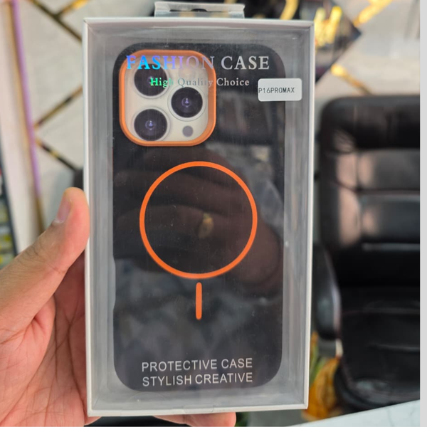 Black MagSafe iPHONE 16 Pro Max Case